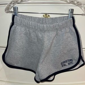 BRANDY MELVILLE GEORGETOWN SWEATSHORTS